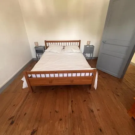 Σπίτι διακοπών Maison Avec Terrasse Et Jardin, 20 Minutes De La *