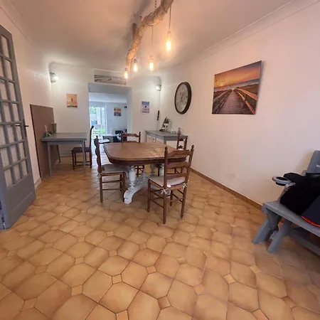 Maison Avec Terrasse Et Jardin, 20 Minutes De La Σπίτι διακοπών *